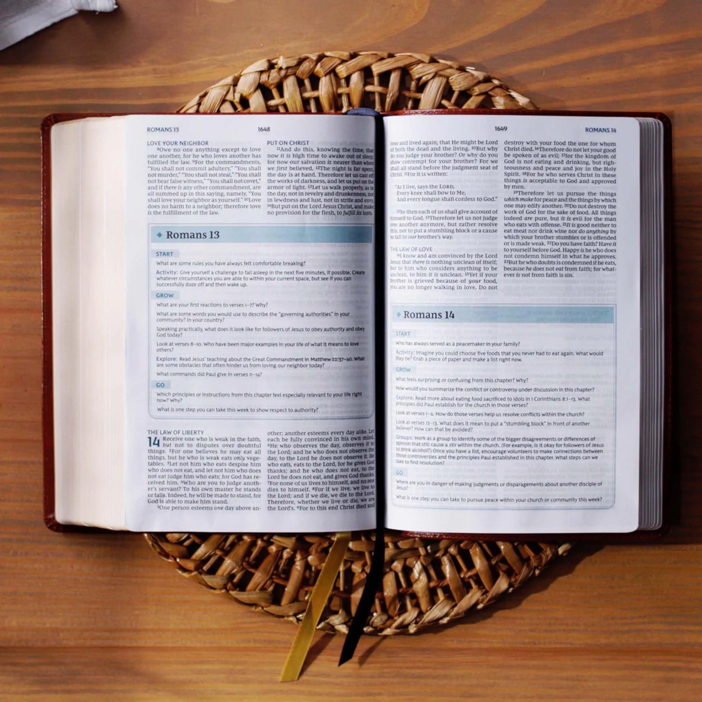 NKJV Study Bible with Comfort Print - Brown Leathersoft Hardcover: Your Comprehensive Guide to Every Chapter of the Bible