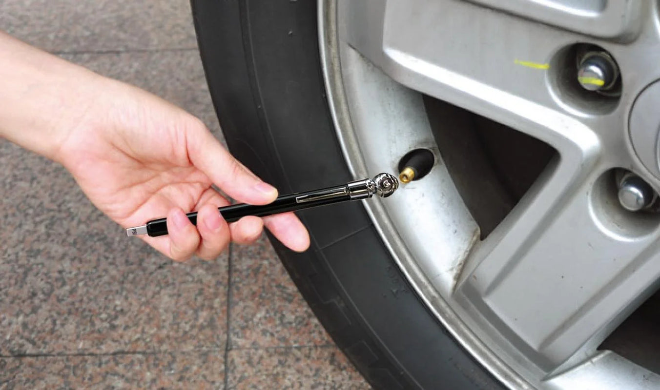 "Emergency Escape Kit featuring a window break hammer and LED signal light, showcasing its compact and durable design for vehicle safety."