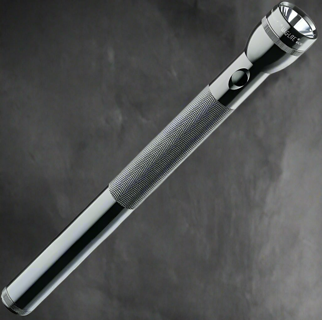 S5D016 Black Standard Flashlight - Powerful 5 D-Cell Illumination