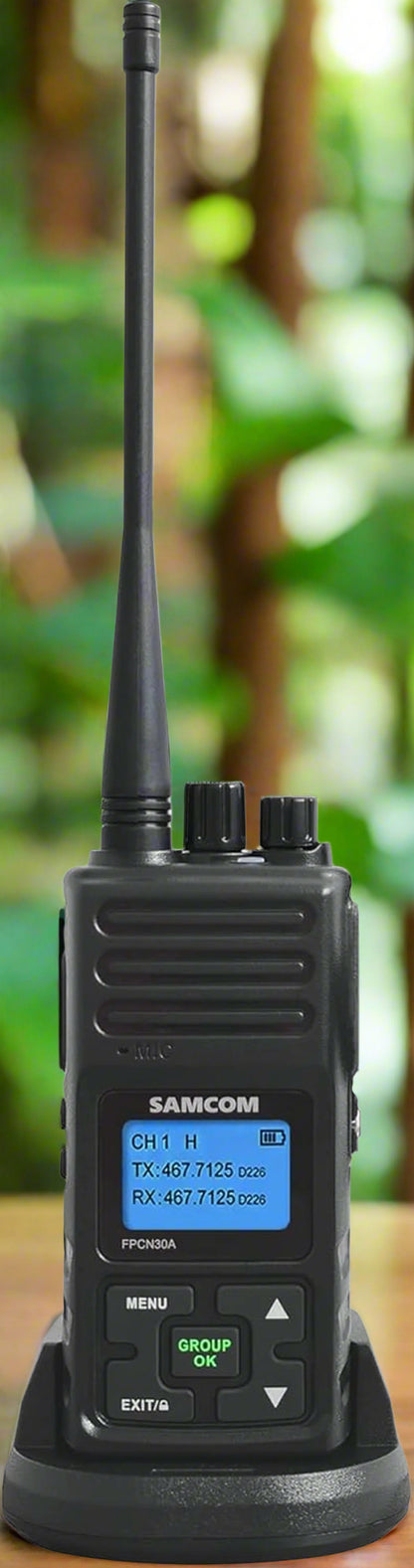 Image of SAMCOM long-range rechargeable radios (6 pcs), featuring a durable design, powerful signal penetration, and group communication capability, ideal for emergency preparedness and outdoor use, displayed on a clean white background.
